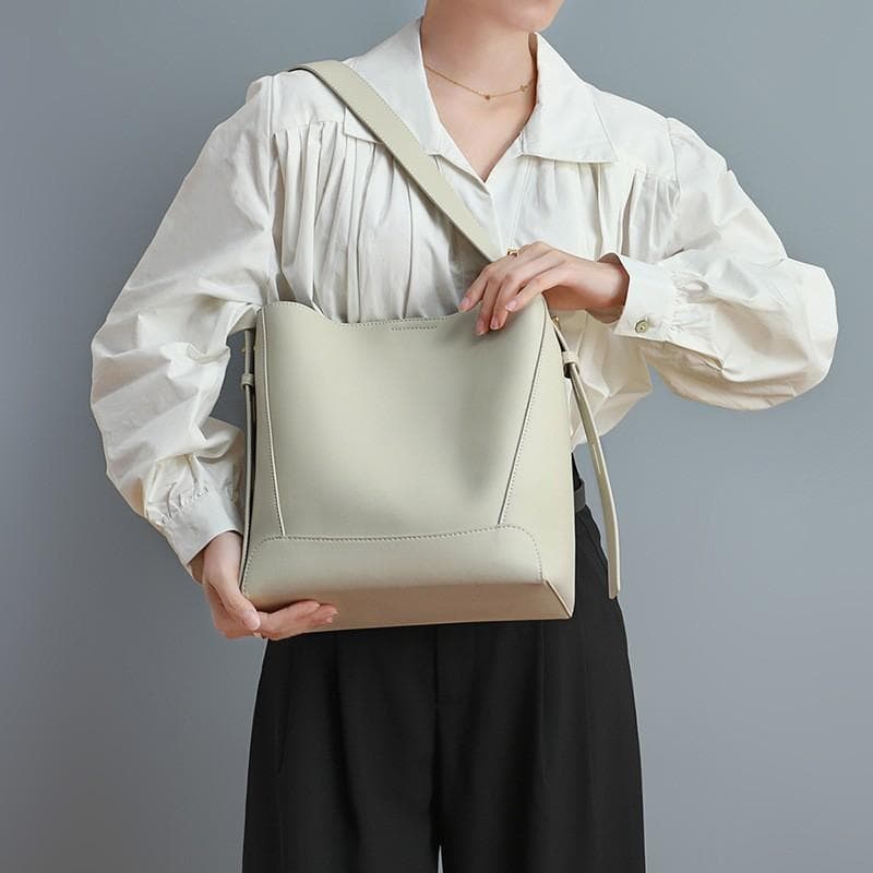 Niche Female Spring/summer Female Bag Crossbody Bag All-in-one Leather One-shoulder Commuter Bucket Bag