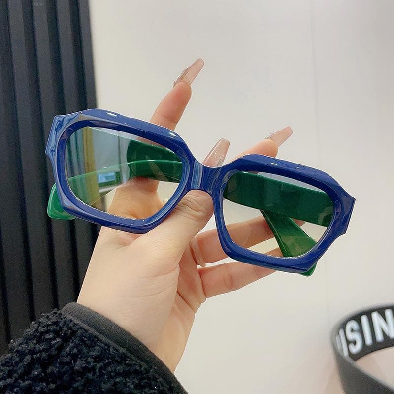 New Vintage Square Sunglasses for Men Women UV400 Protection Trendy Casual Eyewear Popular Eyepieces 1PC