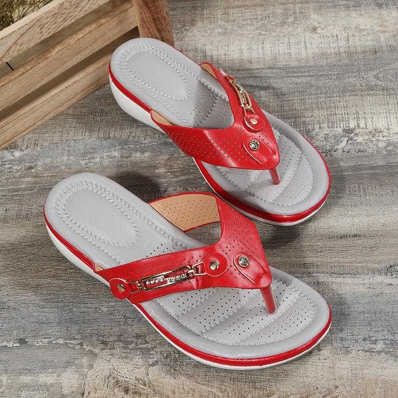 Clip toe sandals and slippers women summer new rhinestone metal decorative light leisure wedge plus size flip-flops. 39