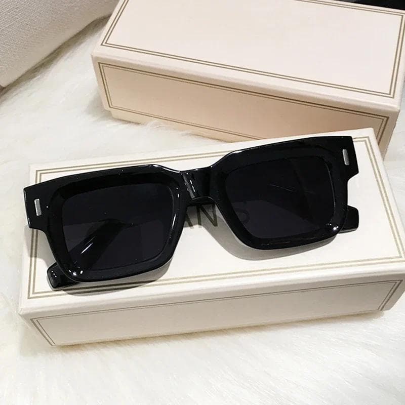 Designer Square Sunglasses Women Men Ocean Color Shades Fashion Sun Glasses Rectangle Rivet Oculos De Sol 1PC