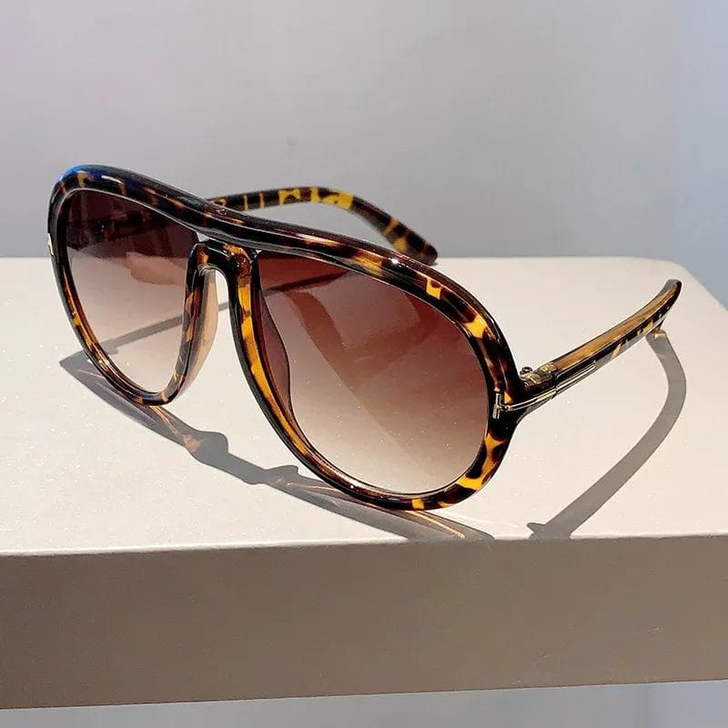 Trend Oversized Pilot Sunglasses Women Men Luxury Designer Vintage Big Frame Punk Driving Shade 1PC