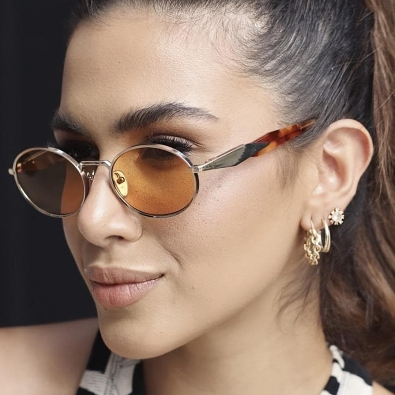 Vintage Y2K Oval Glasses Golden Metal Frame Tortoiseshell Accents Black Lenses for Casual Parties