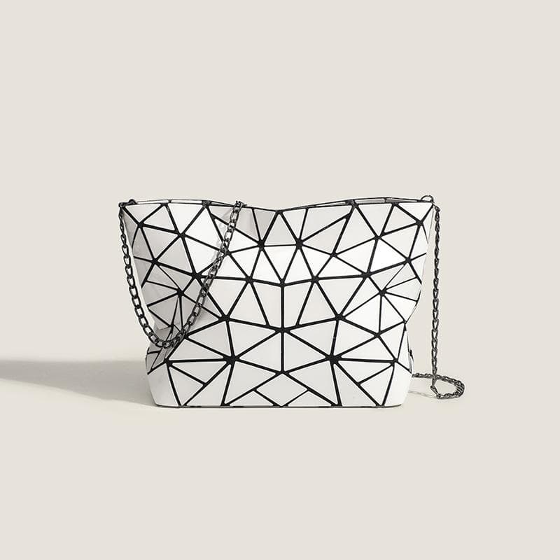 Women's Bag Personality Triangle Film Simple Women's Bag Casual Shoulder Bag Purse Chain Diagonal Bag white