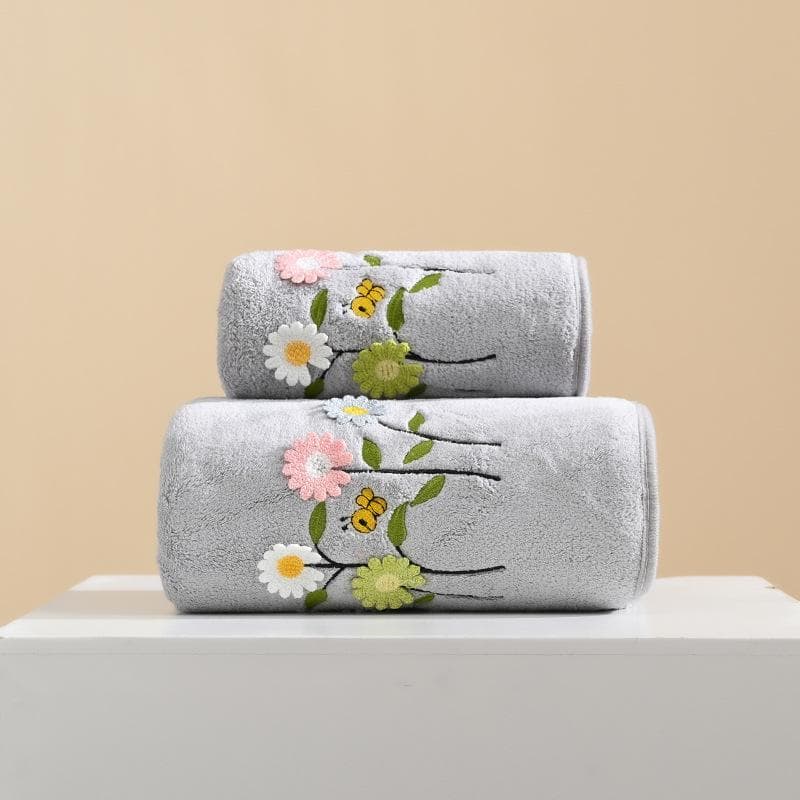 Coral Fleece Towel Cartoon Bee & Sunflower Design, Soft, Comfortable, Absorbent Towel Polyester 100% Bathroom Face Wash Towel 35*75cm grey