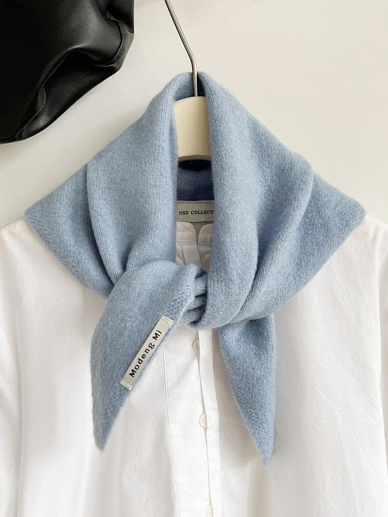 British Niche Brand: Women's Wool Knitted Triangle Scarf – Warm, Versatile, Multifunctional Headscarf. 35X105 cm