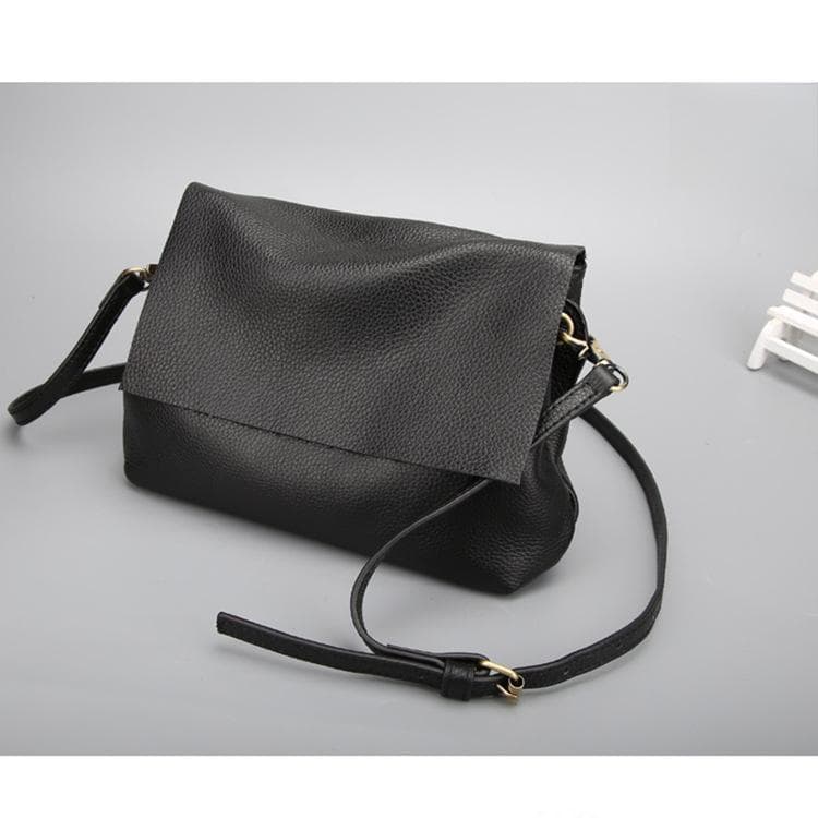 Women's Leather One-shoulder Multi-layer Storage Fashion All-match Casual Cowhide Messenger Small Square Bag 21cm*7cm*16cm black