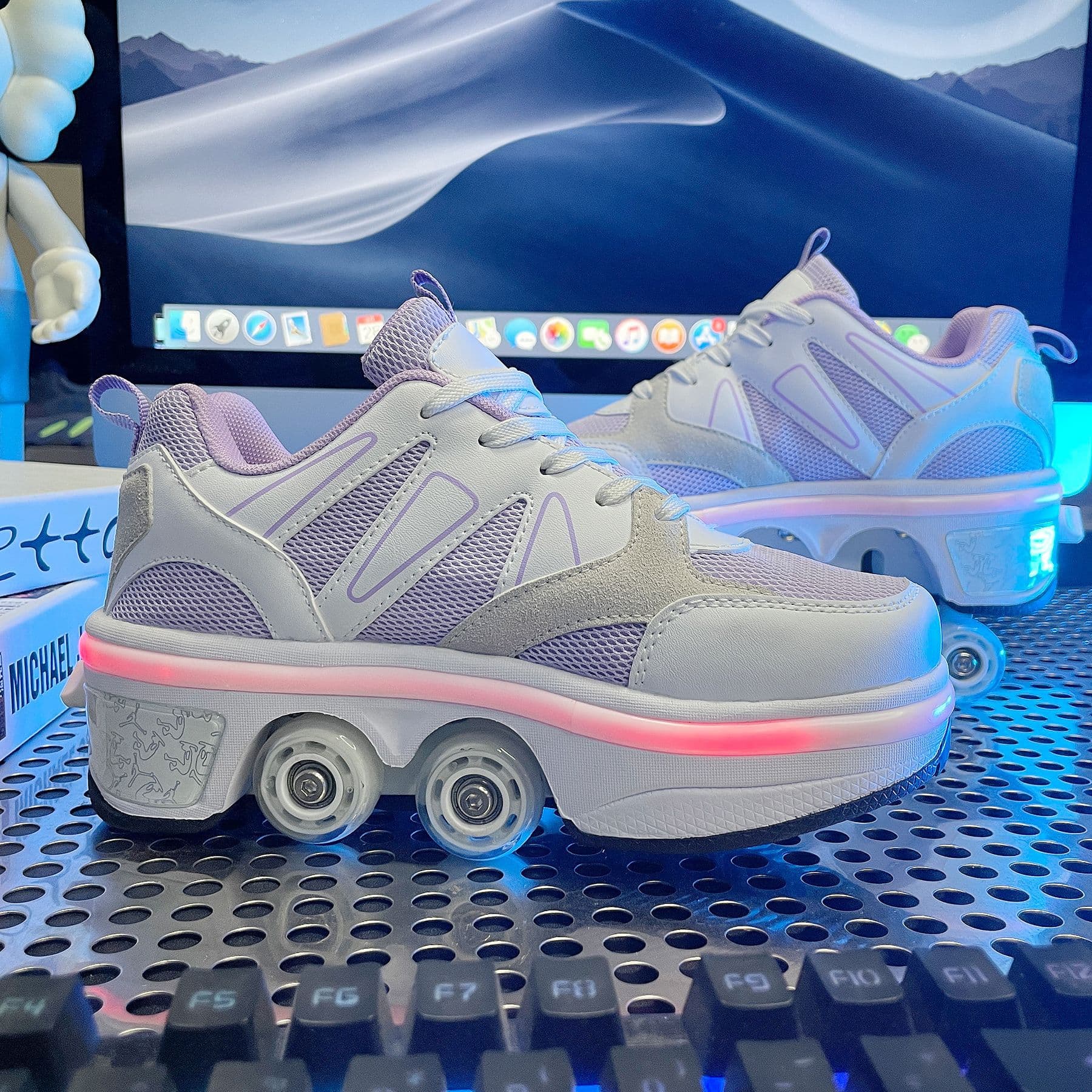 Four-wheel Dual-purpose Runaway Shoes Can Go and Slip Dual-purpose Dual-row Seven-color Atmosphere Breathing Light Roller Roller Roller Skates 40