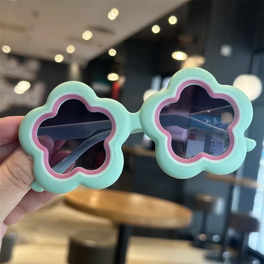 New Flower Shaped Childrens Sunglasses UV400 Protection Fashion Shades for Baby Girl Photography