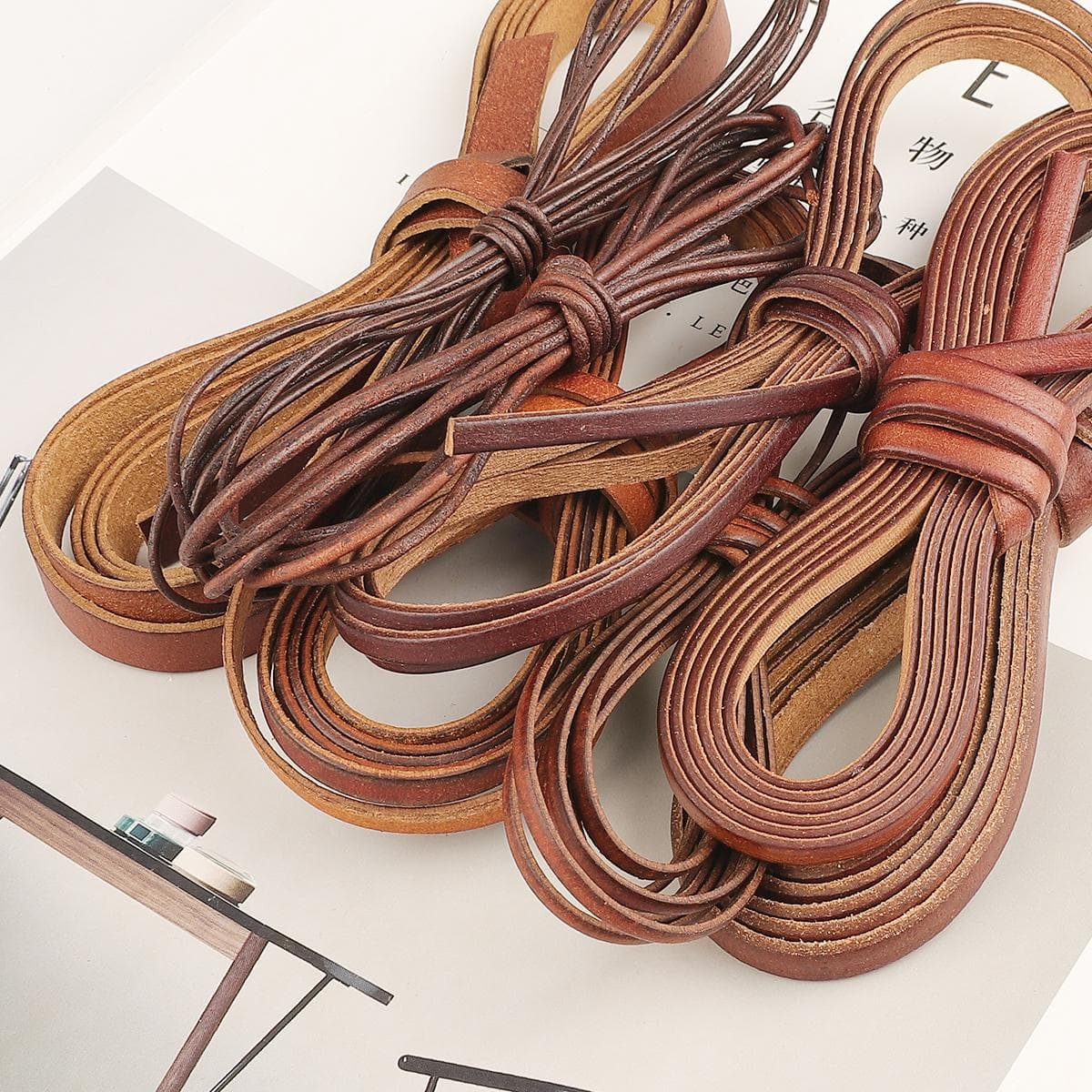 2 Meters Genuine Leather Cord 1.5-10mm Round/Flat Strand Cow Leather Rope Fit Necklace Bracelets DIY Jewelry 02 2mm