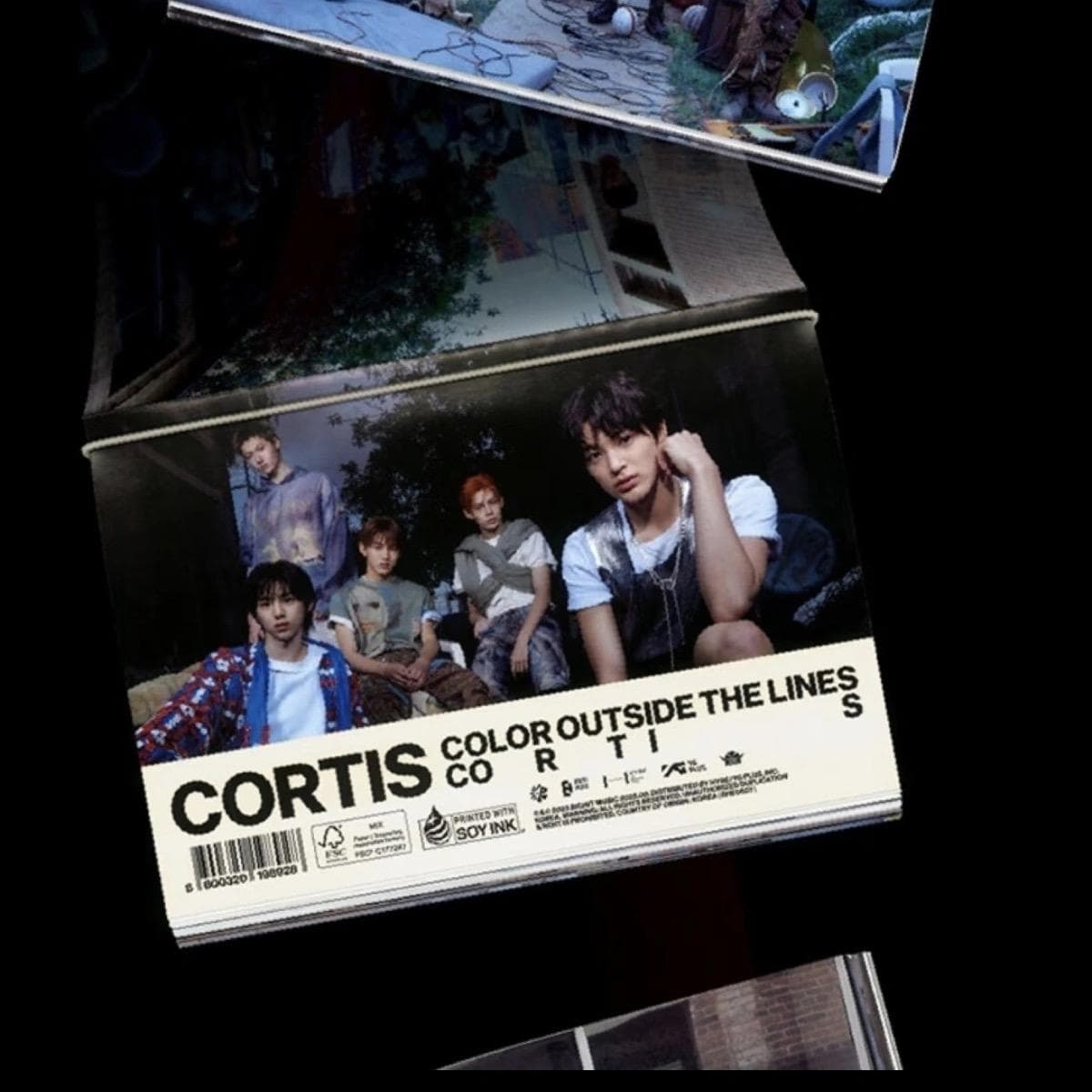 Cortis COLOR OUTSIDE THE LINES 1st album Scene 3-1 set