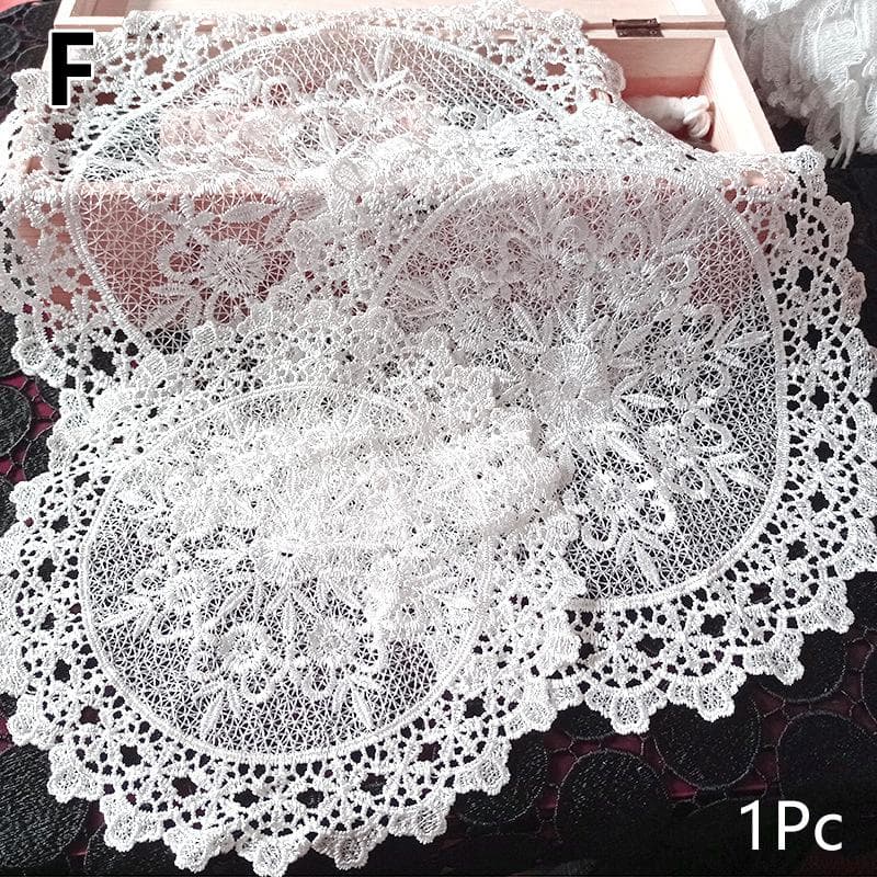 1PC 15cm Round Lace Embroidered Hollow Coaster Dining Table Placemat Coffee Tea Mat Decoration 15cm