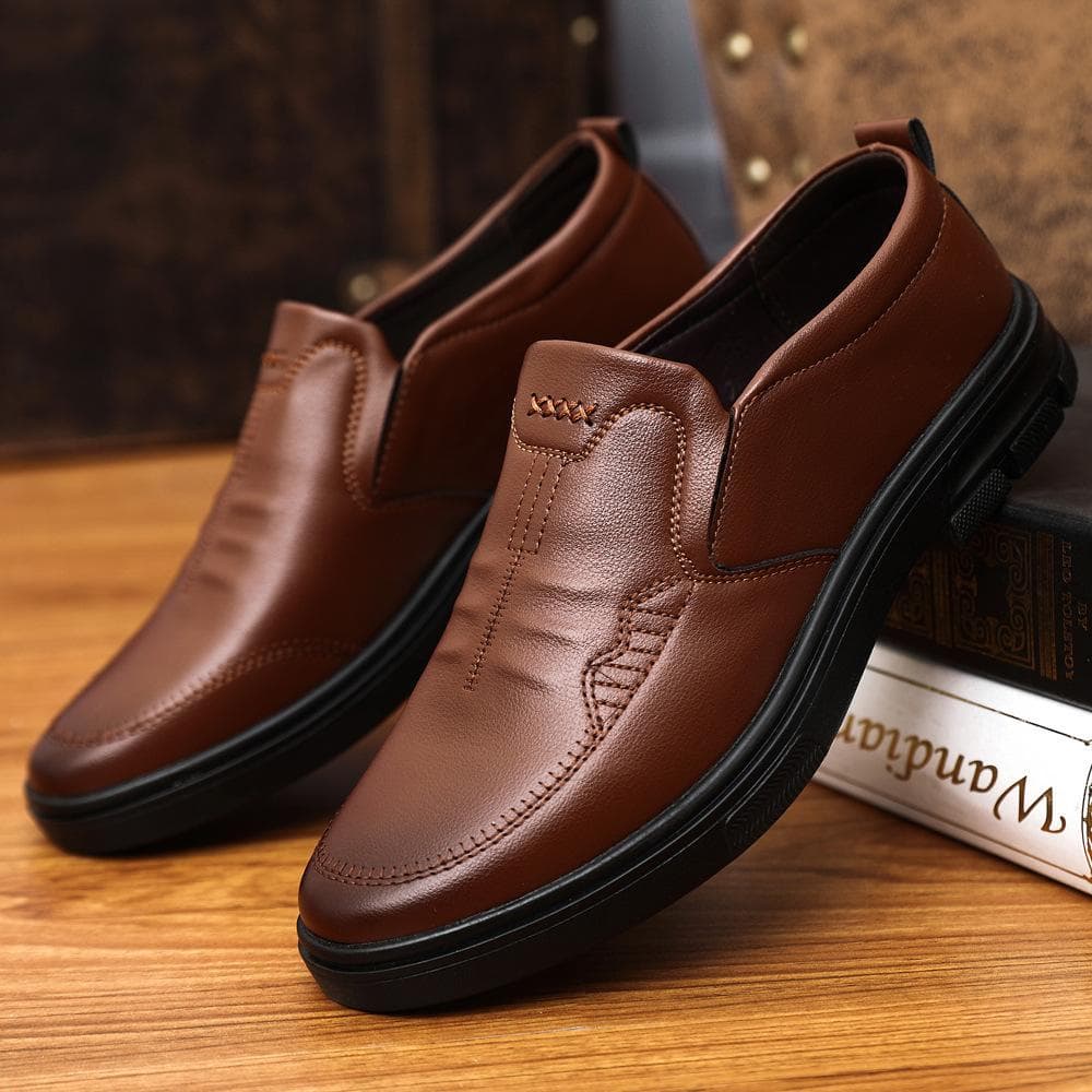 New Set of Feet Daily Casual Shoes Comfortable Soft Sole Dad Shoes Flat Middle-aged and Elderly Leather Shoes 44