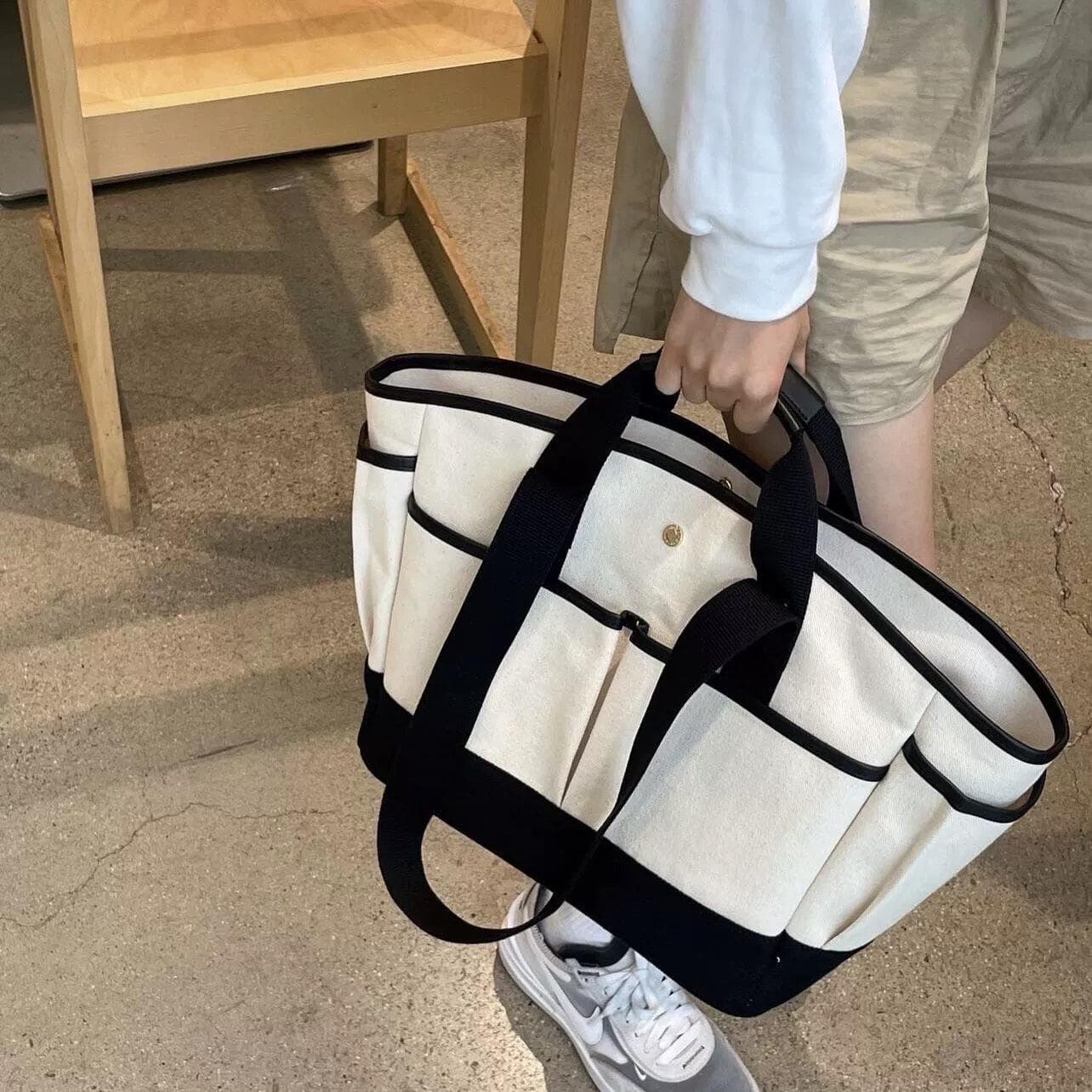 Fashionable Color-blocking Canvas Handbag, Travel and Business Trip Tote Bag, Large-capacity Mom Bag for Women