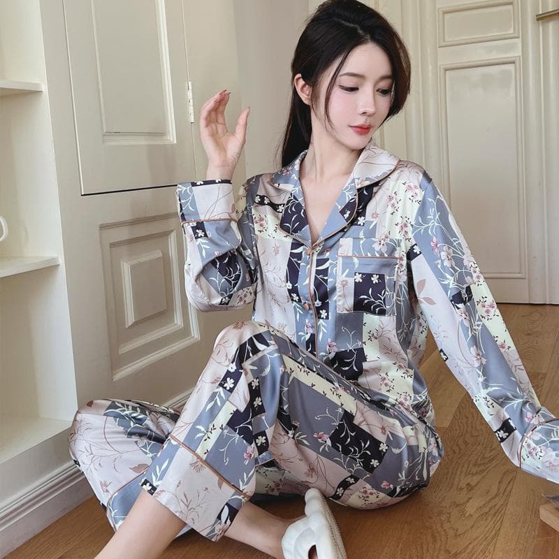 Striped Spring and Summer New Loose Printed Pajamas Women's Comfortable Casual Lapel Ice Silk Sweet Pajamas Set XL