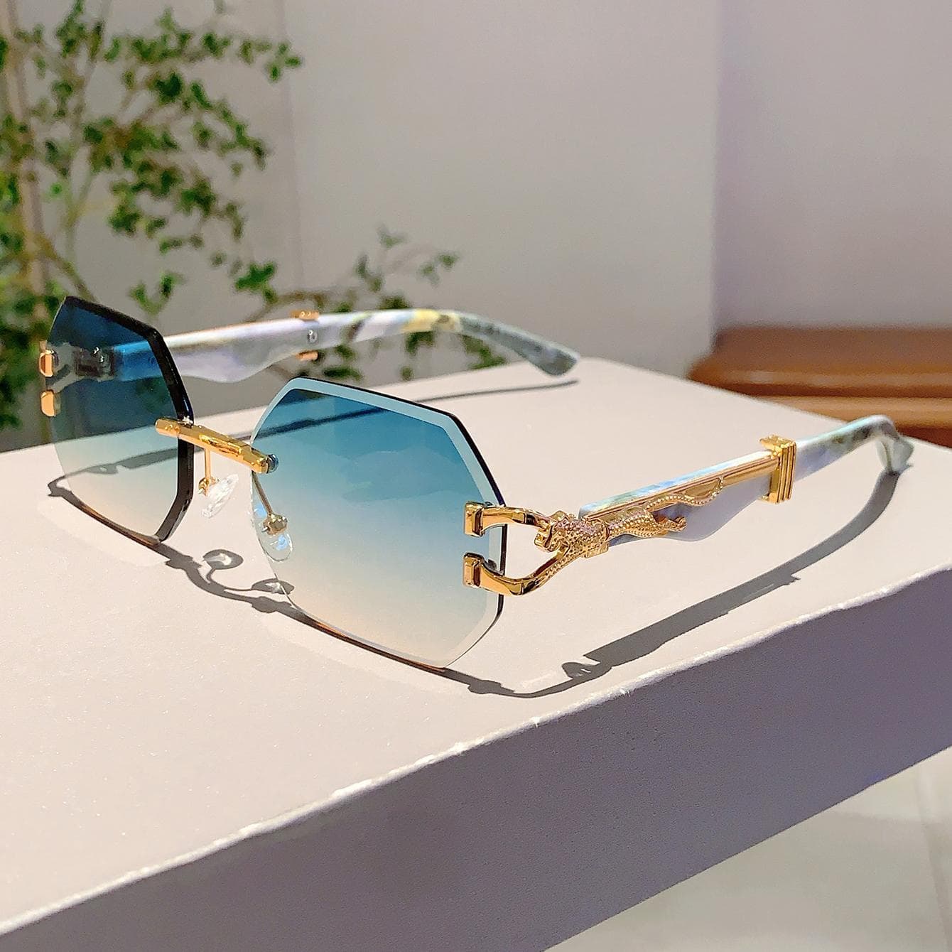 KAMMPT Vintage Rimless Polygon Shades Gradient Women Sunglasses Fashion Leopard Decor Travel Sun Glasses as picture shows
