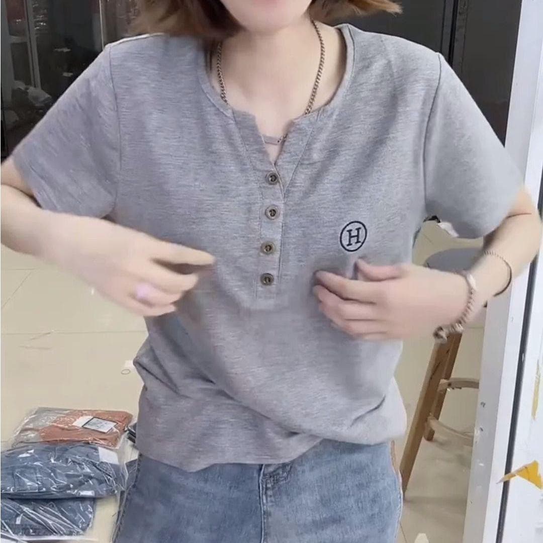 Short-sleeved T-shirt for Women In Summer Large Size Loose New Style To Cover Belly and Make Them Look Slim and Versatile Mother Casual Top for Women 5XL grey
