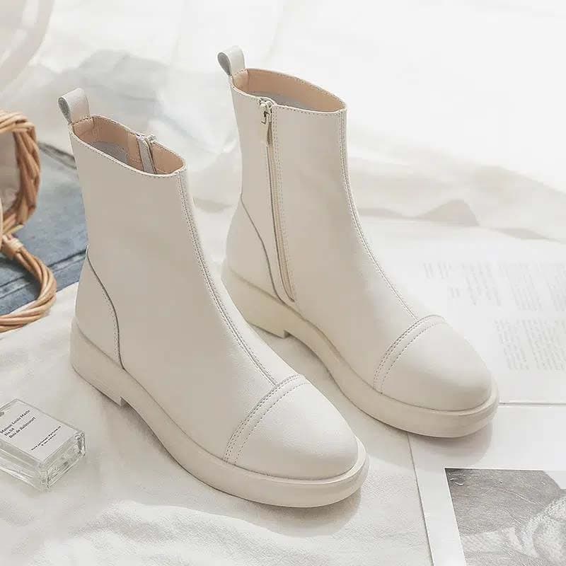 Women's Boots Beige Short Leather Boots Thick Heel Antiskid Side Zipper England Style Pure Color Simple Leisure Spring and Autumn 39 beige