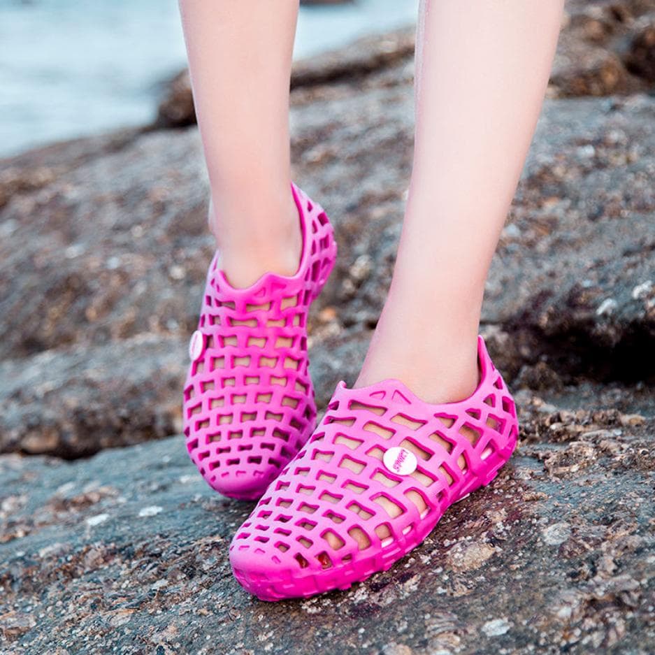 Summer Men's Hole Shoes Casual Beach Shoes Sandals Non-slip Half-slip Sandals Couple Slippers 43