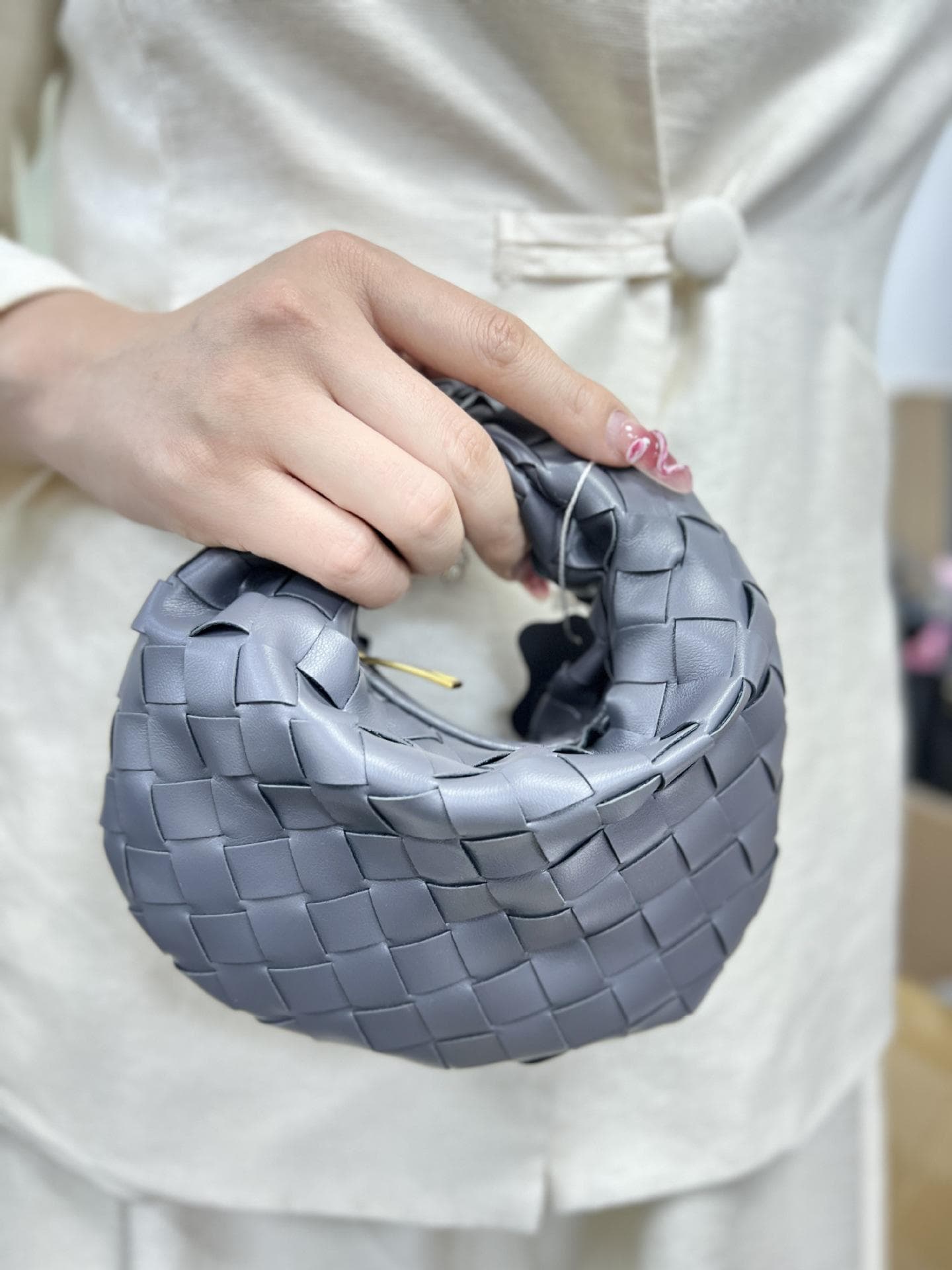Mini Hand-Woven Dumpling Bags - Elegant Handheld Croissant Knot Bags for Women 17*18cm