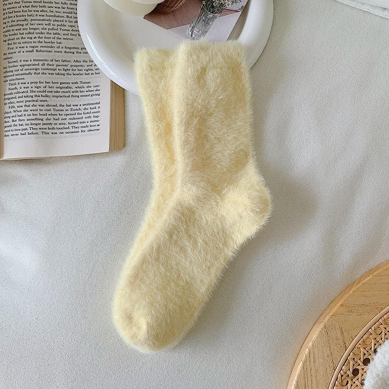 1 Pair Women Solid Mink Velvet Socks Winter Hosiery Thicken Warm Pure Color Fluffy Socks light yellow