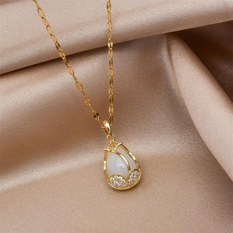 Tulip Titanium Steel Necklace - Trendy, Non-Fading, Hypoallergenic Clavicle Chain for Women