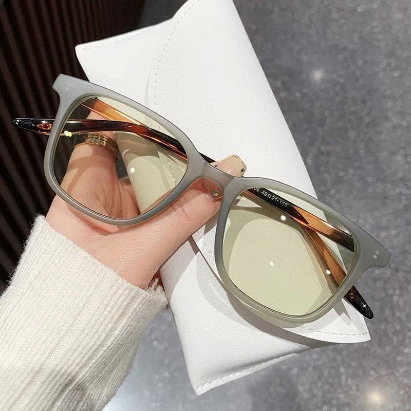 New Personality Square Frame Sunglasses Retro Yellow Men Women Fashion Frosted Small Frame Two-tone Trendy Glasses As Picture
