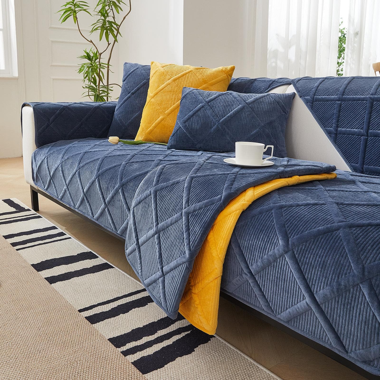 Solid Color Non-slip Sofa Cover Thicken Soft Plush Sofa Cushion Towel for Living Room Furniture Decor Slipcovers Couch Covers 90x210cm 1pcs