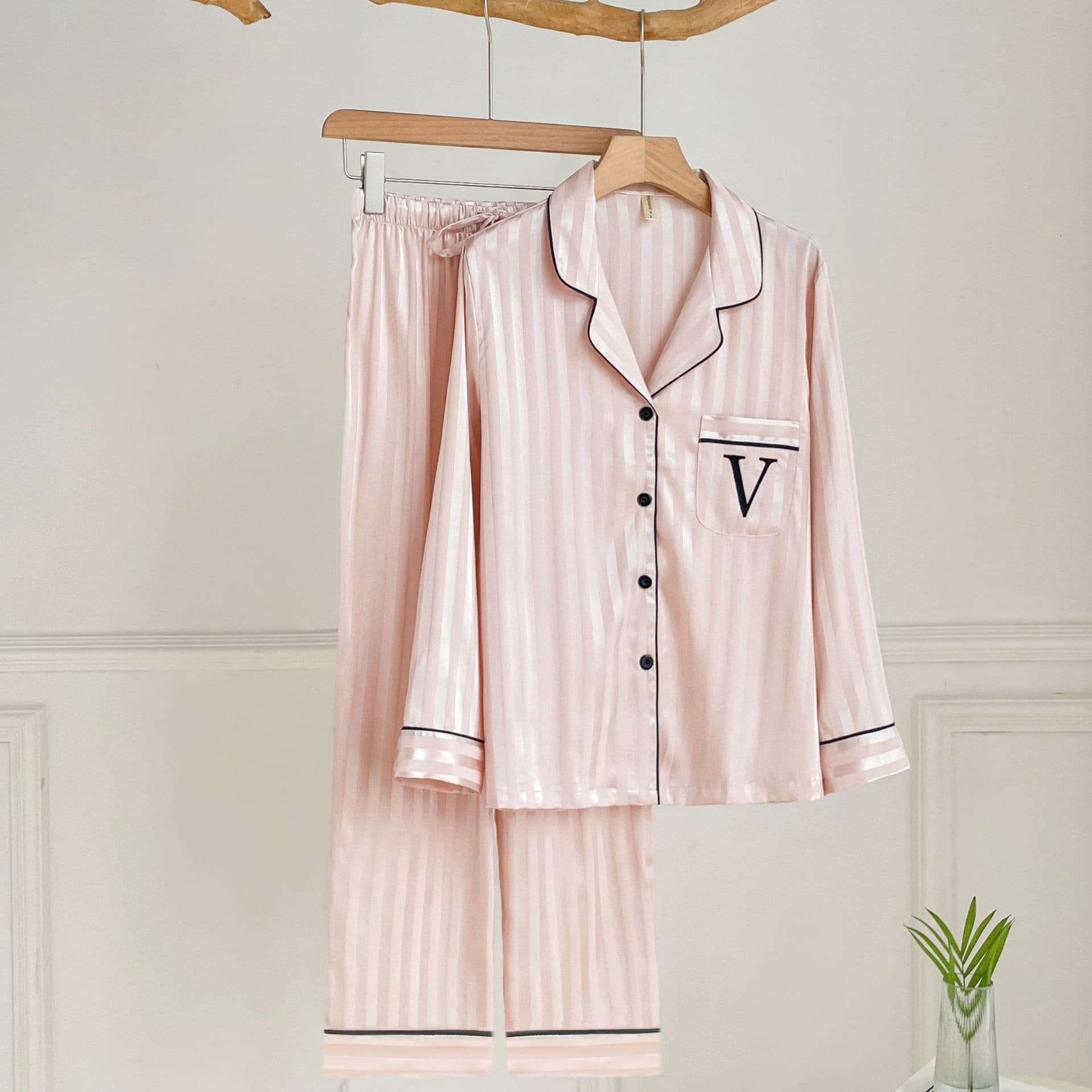 Women's Striped Pajamas Set Satin Long Sleeved Lapel Shirts Nightwear Sexy Lingerie Home Clothes Loose Sleepwear Loungewear L pink