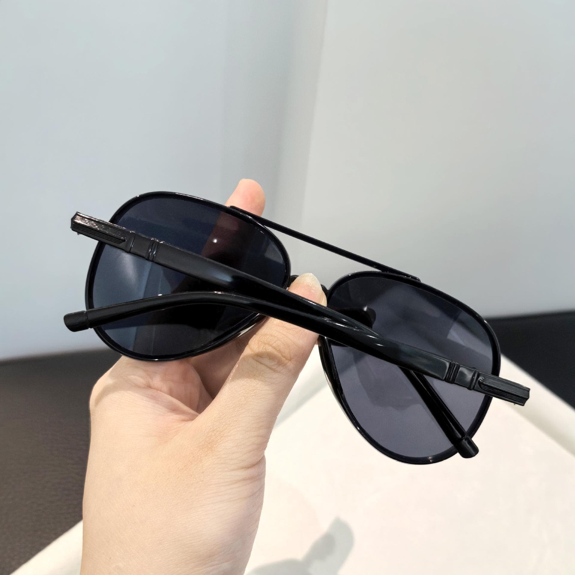 New Men Retro Pilot Sunglasses UV400 Protection Fashionable Fishing Driving Eyewear Summer Classic UV Blocking 1PC
