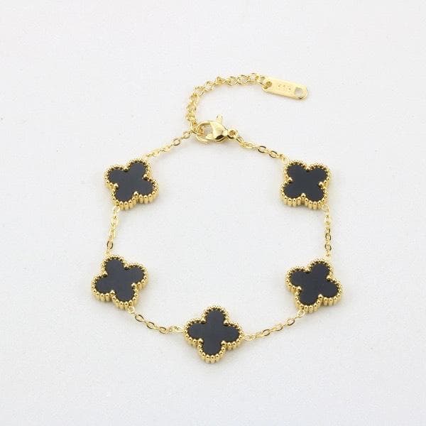 Korean-Style Stainless Steel Clover Bracelet: Fashionable, Versatile, Non-Fading Titanium Steel for Women 18K