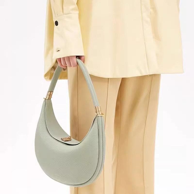 Single-shoulder Underarm White Bag, A Medium-sized Girls' Moon-shaped Bag, A Designer Style for Autumn and Winter green