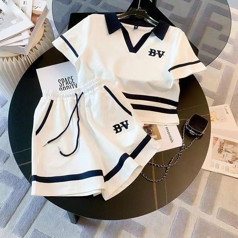 Stylish Women's Salt System Sports Suit Summer Age-Reducing High-End Casual Shorts 2-Piece Set XS white