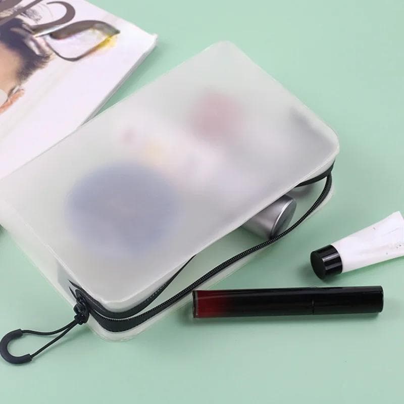 Simple Transparent Travel Cosmetic Bag Makeup Case with Zipper Portable Waterproof Travel Makeup Organizer Toiletry Bag