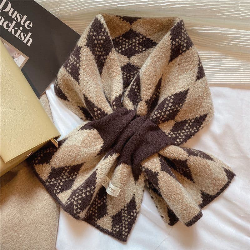 Short Cross Knitted Woolen Scarf for Women In Winter Fashionable and Versatile for Couples and Students Thick and Warm Scarf One size