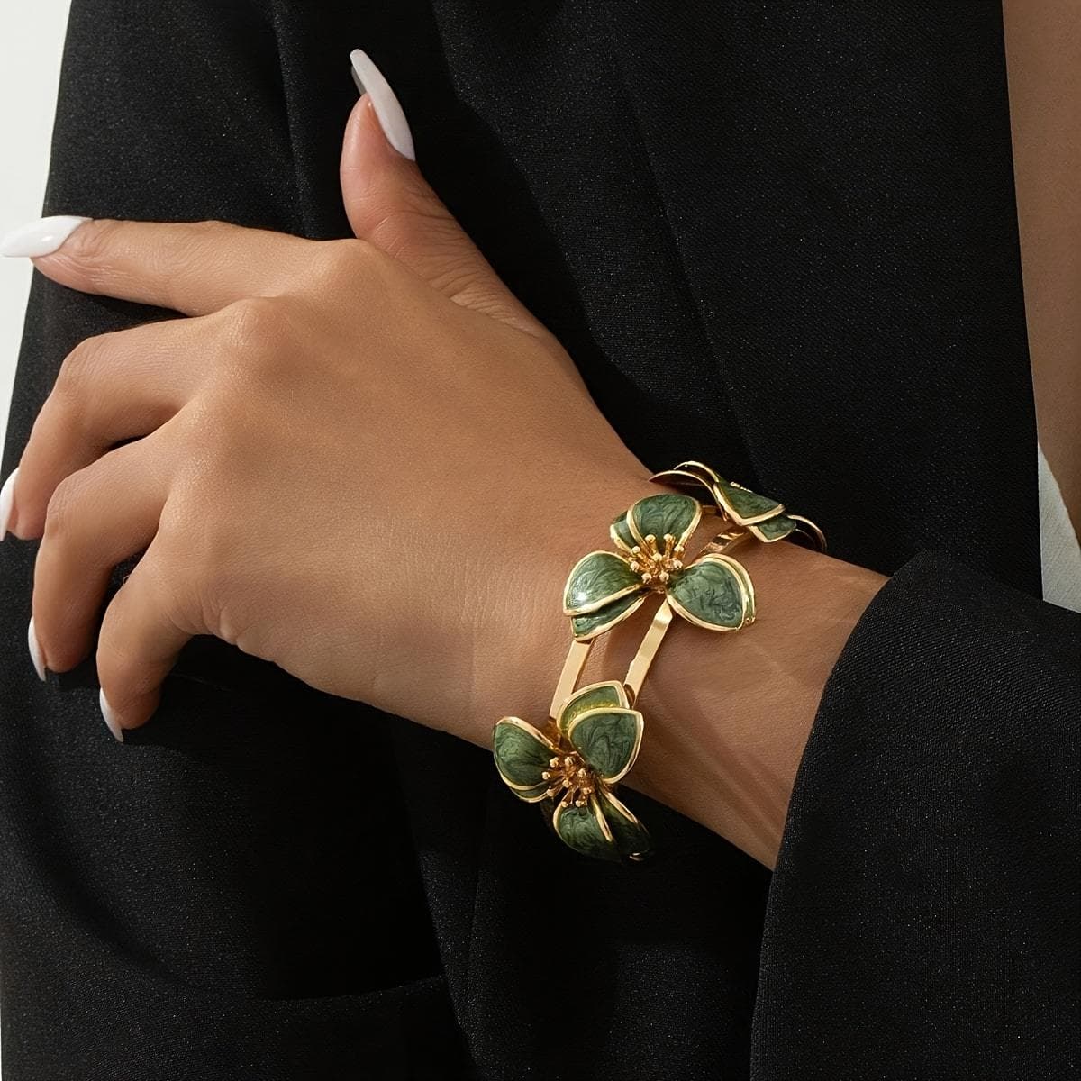 Elegant Green Floral Open Cuff Bracelet for Women green