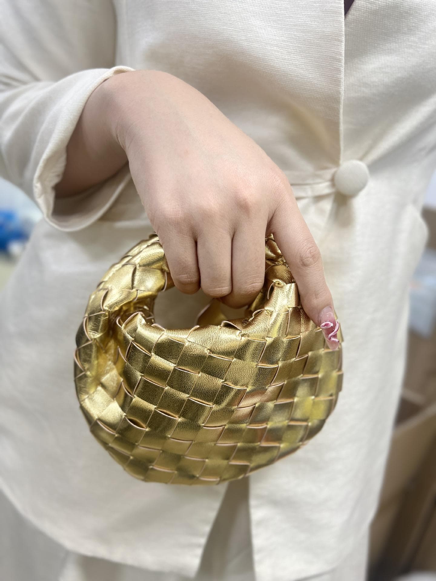 Mini Hand-Woven Dumpling Bags - Elegant Handheld Croissant Knot Bags for Women 17*18cm