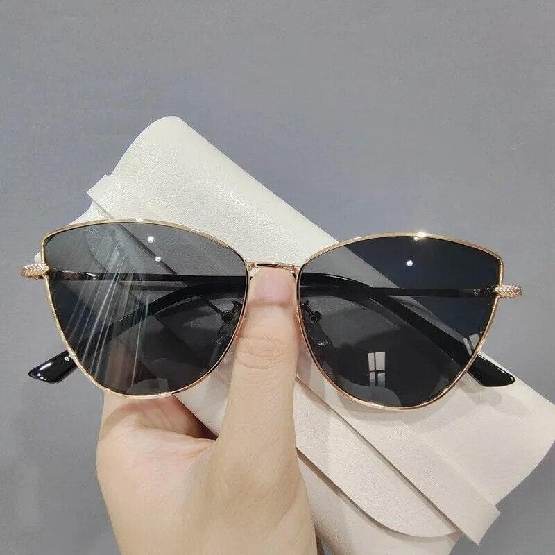 New Retro Metal Small Frame Cat Eye Sunglasses Women Style European American Fashion UV400