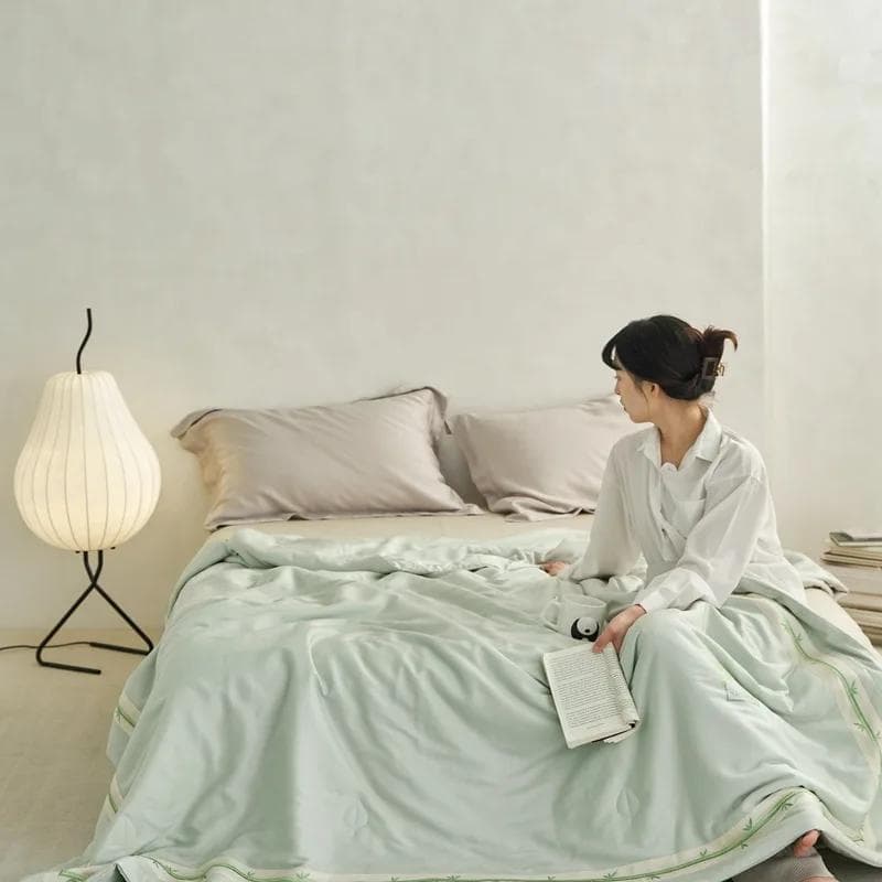 New Embroidery Summer Blanket Bamboo Fiber Summer Quilt Lanjing Tencel Quilt 150x200cm