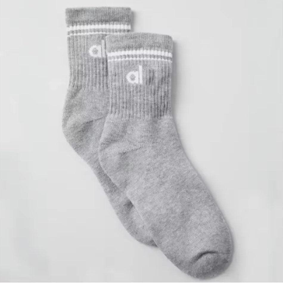 * Yoga Retro Cotton Socks Comfortable Colorful Middle Socks Yoga Pilates Fitness Women's Four Seasons Sports Yoga Long Socks