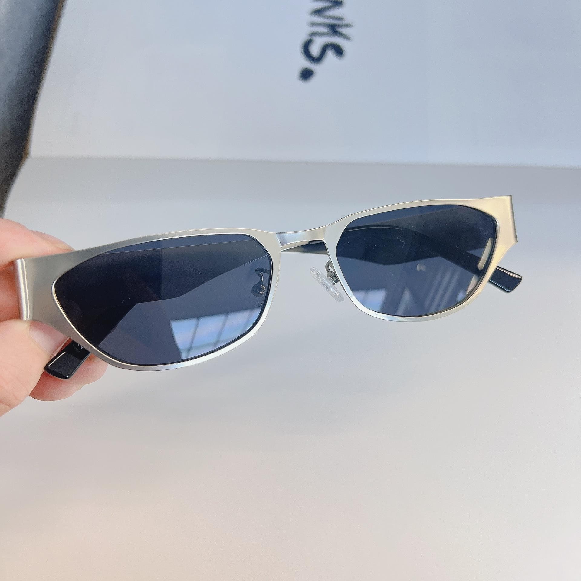 Korean Fashion Sun Glasses for Women UV Protection Vintage Retro Ladies Sunglasses Men Sun Glass