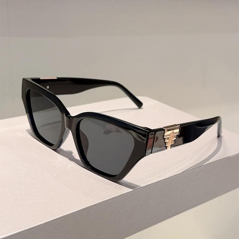 KAMMPT Cat Eye Sunglasses Women Vintage Candy Color Rim Trendy Outdoor Gradient Sun Glasses Fashion Brand Design without case