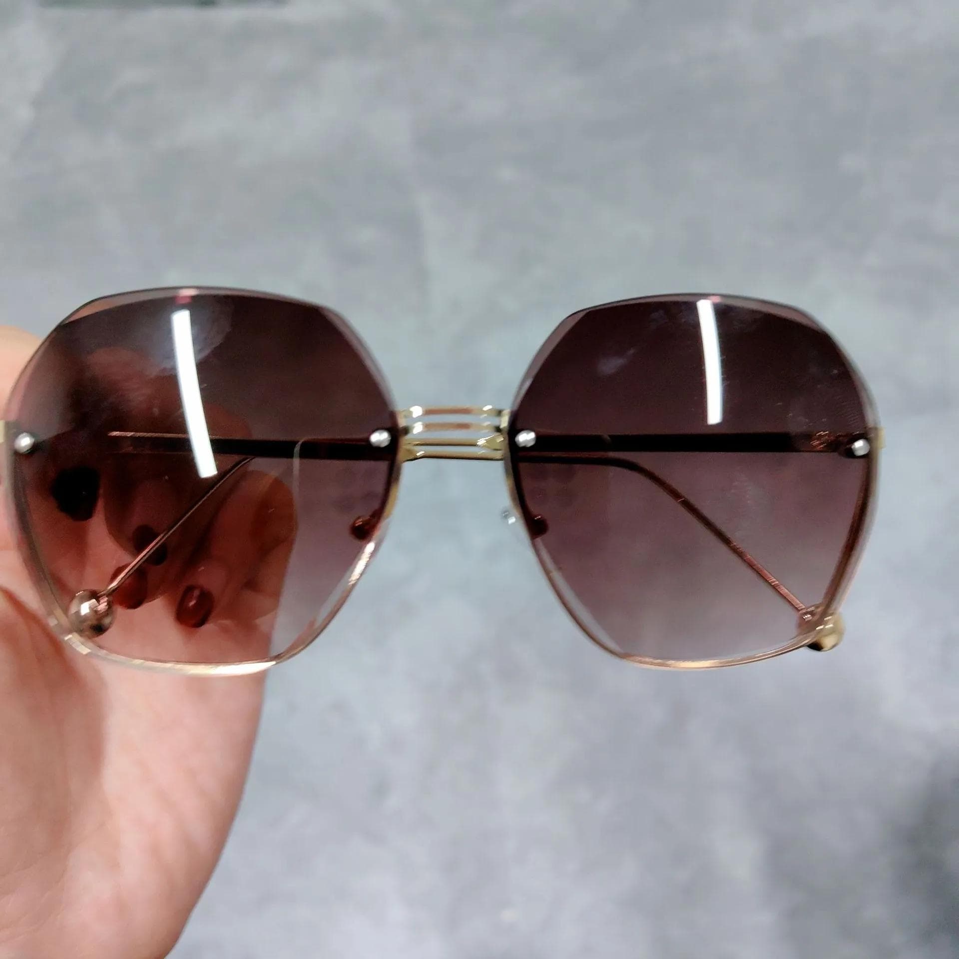 New Fashion Vintage Rimless Sunglasses Women Men Retro Cutting Lens Gradient Sun Glasses UV400