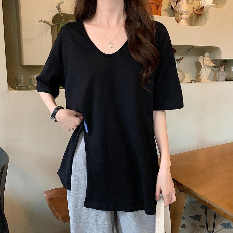 Short-sleeved Slit V-neck T-shirt for Women In Spring and Summer New Mid-length Large Size Irregular Slit Half-sleeved T-shirt XXL black