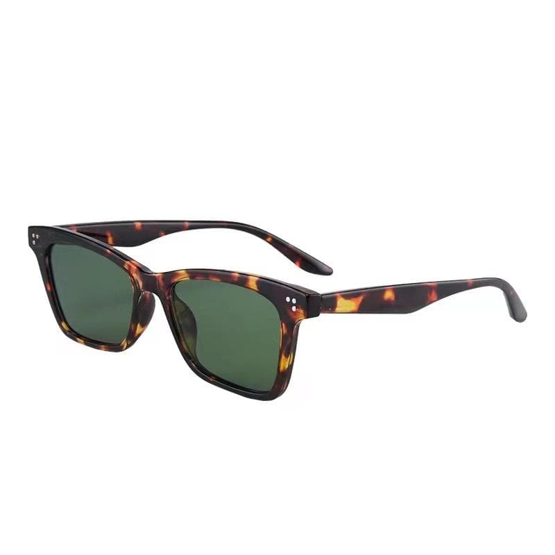 Korean Style Square Sunglasses Women Fashion Rivets Decoration Sun Glasses Travelling Hiking Cool Shades