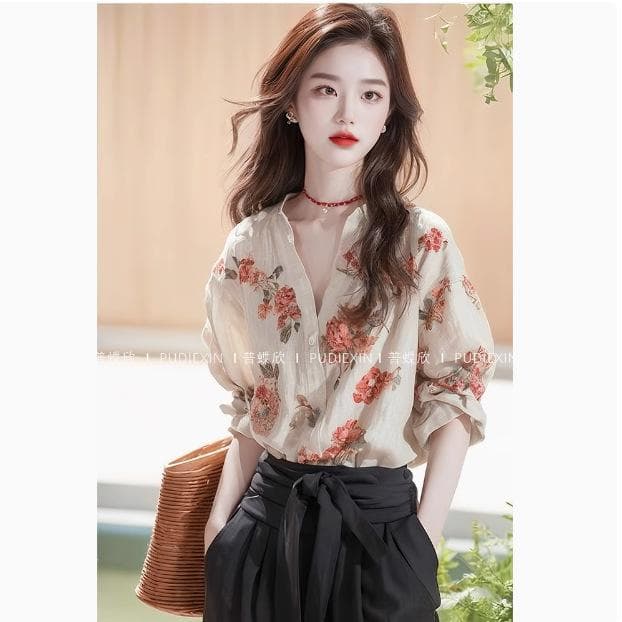 Small Tops Are Popular This Year, Beautiful Little Shirts, Early Autumn New Chic Printed V-neck Long-sleeved Shirt for Women 3XL