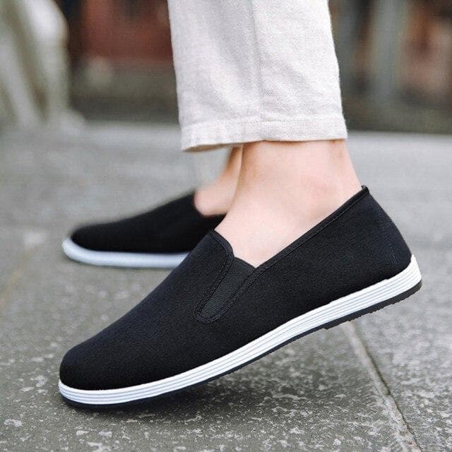 Casual Sneakers For Men Sports Running Shoes Breathable Solid Canvas Slip-On Shoes Low Top Black Fashion Male Sneaker 37
