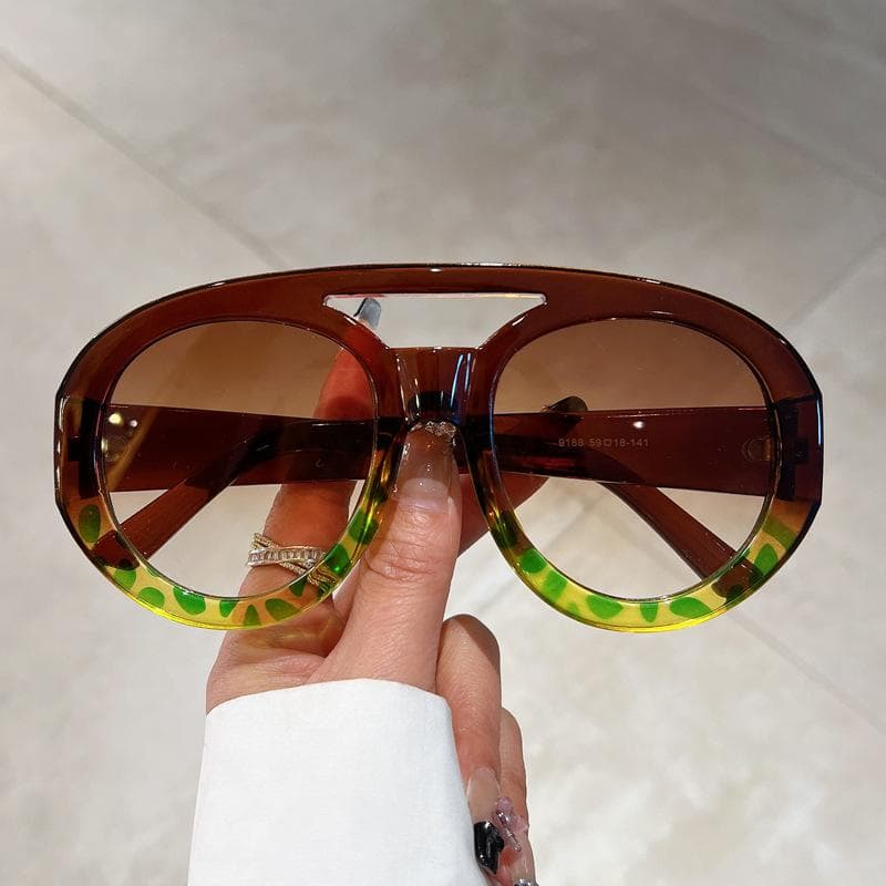 Vintage Designer Oversized Round Sunglasses Women Trendy Leopard Frame Gradient Lens UV400 Protection Fashion Sun Glasses As The Picture