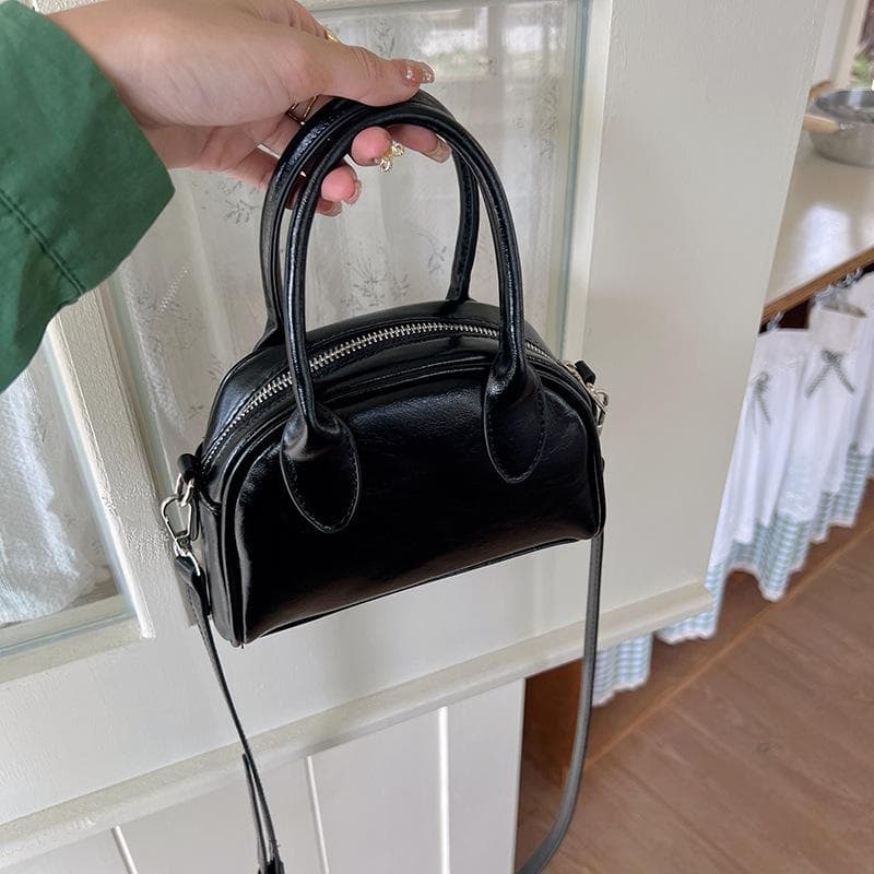 Niche Design Boston Bag Woman Simple All-matching Handbag Crossbody Small Square Bag black