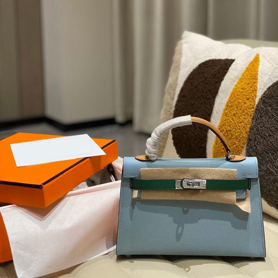 New Genuine Leather Second-generation Bag Mini Bag Palm Print Cowhide Single Shoulder Women's Crossbody Bag Classic Fashionable And Versatile 21cm+box with silk scarf