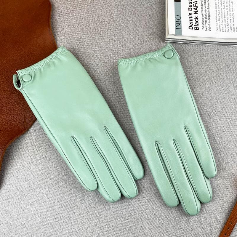 Leather Gloves Women'S Thin Touchscreen Driving Electric Car Simple And Fashionable Short Top Layer Sheepskin L light green